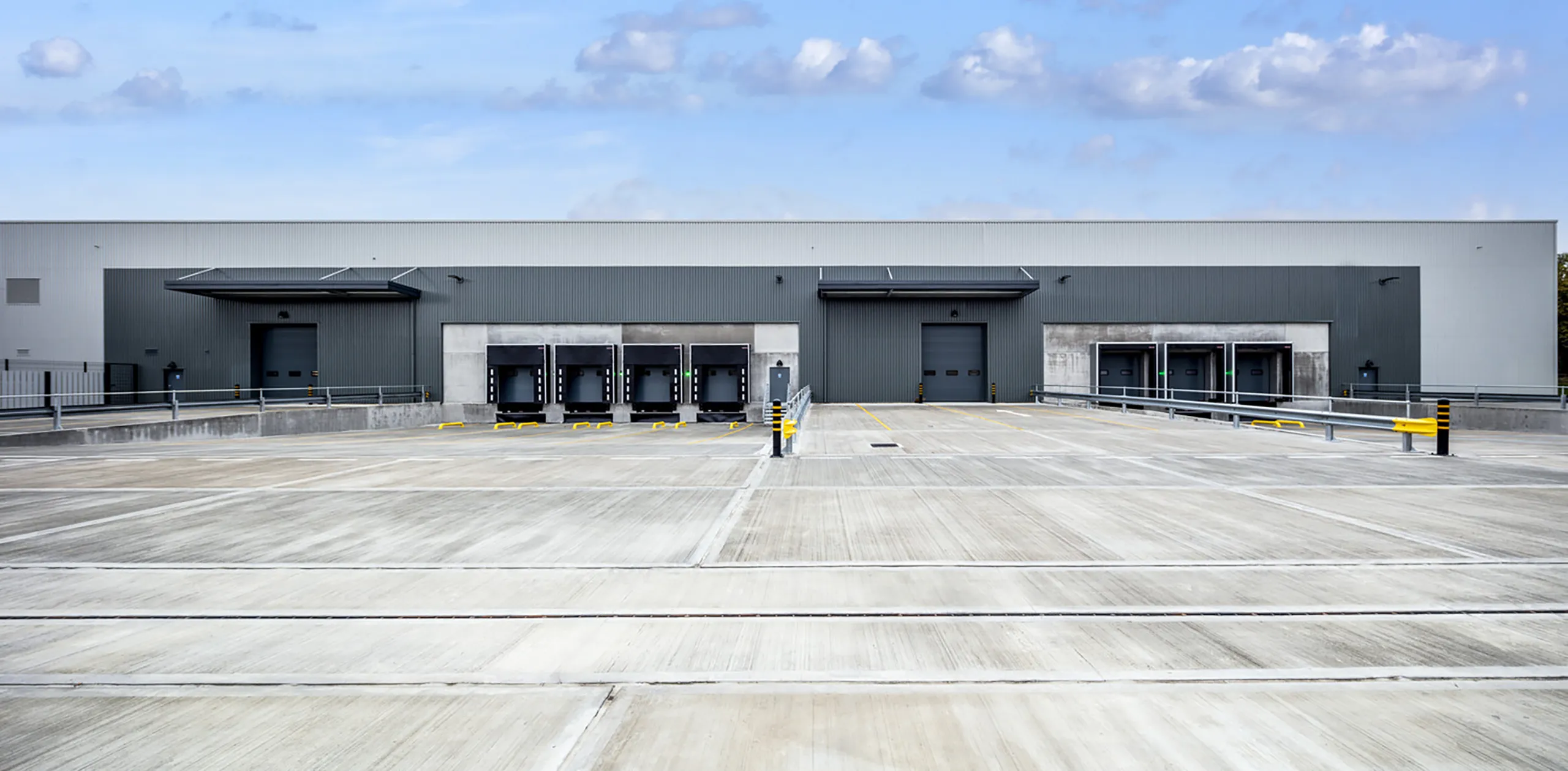 st-modwen-park-gatwick-loading-doors