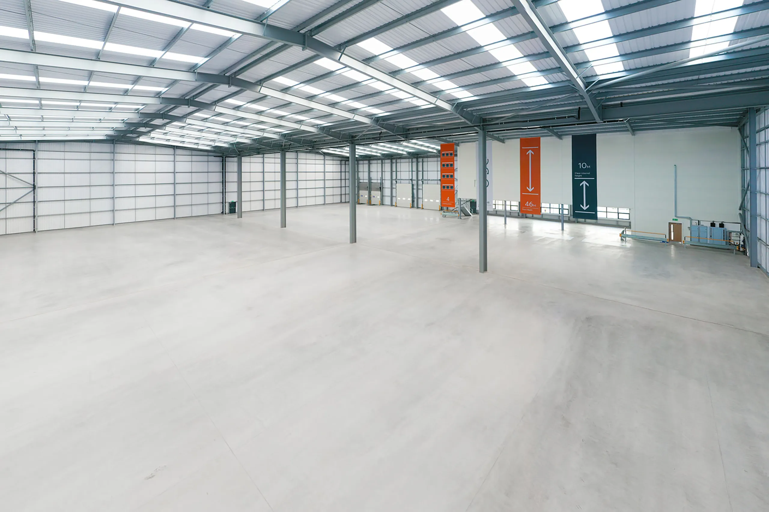 st-modwen-park-gloucester-inside-warehouse