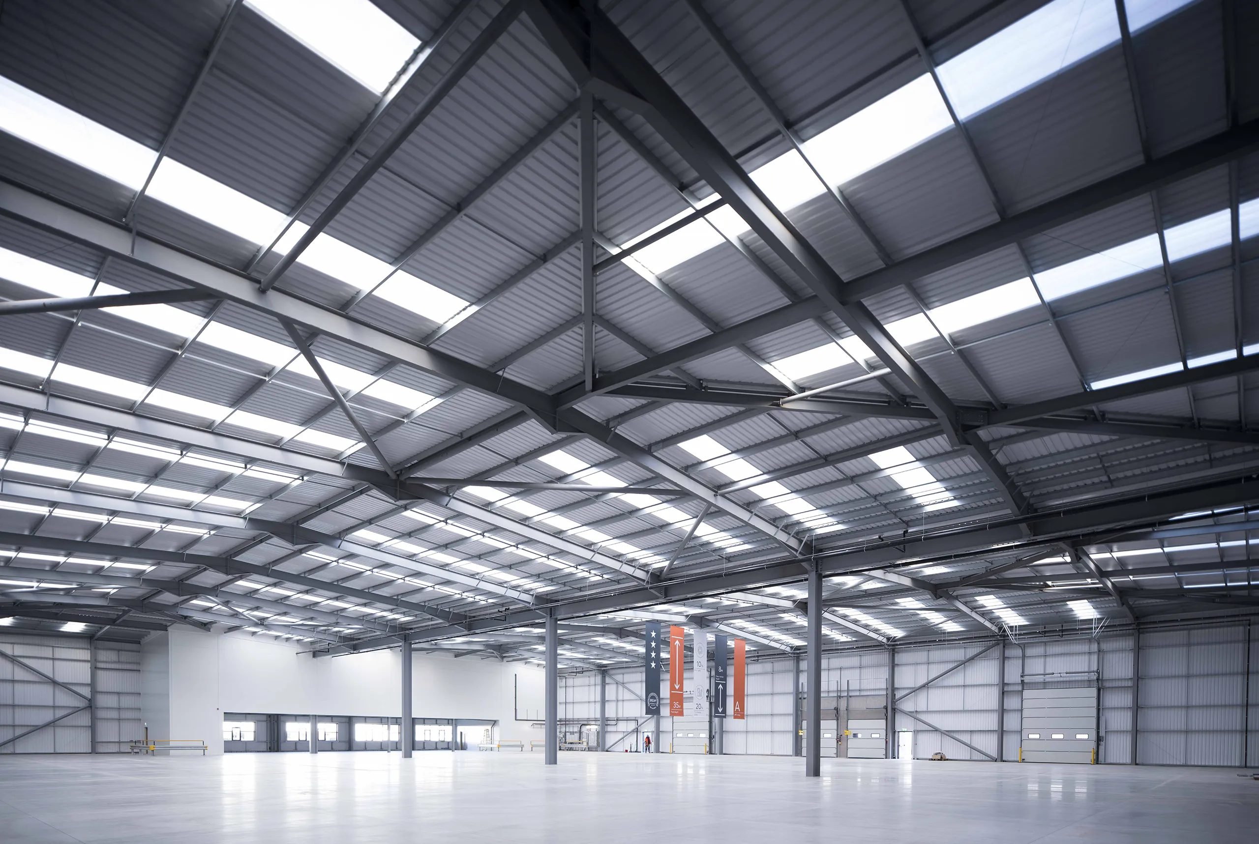 st-modwen-park-newport-inside-warehouse